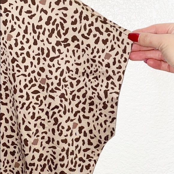 Uniqlo Disney Lion King Tan Black Short Sleeve Top - Picture 3 of 8